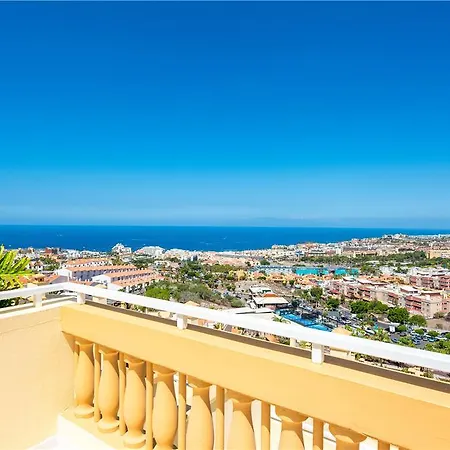 Ramada Residences By Wyndham Tenerife Otel 3*