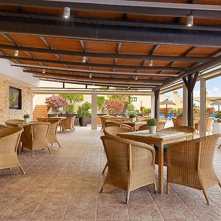 Ramada Residences By Wyndham Tenerife ホテル 3*