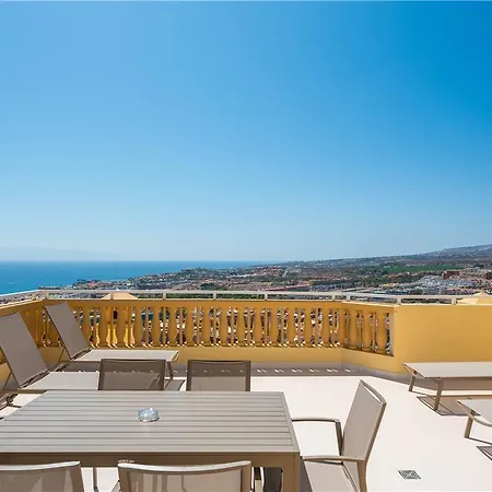 ホテル Ramada Residences By Wyndham Tenerife アデヘ