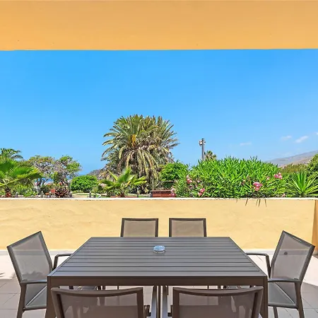 Ramada Residences By Wyndham Tenerife 酒店
