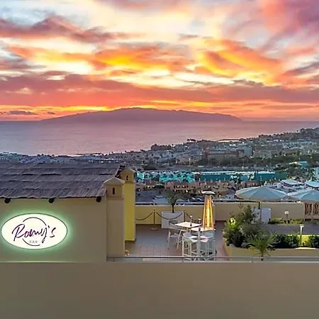 Ramada Residences By Wyndham Tenerife 4* 阿德耶