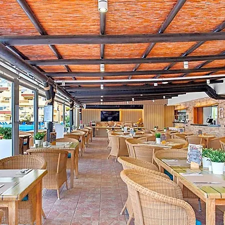 Ramada Residences By Wyndham Tenerife 4* 阿德耶